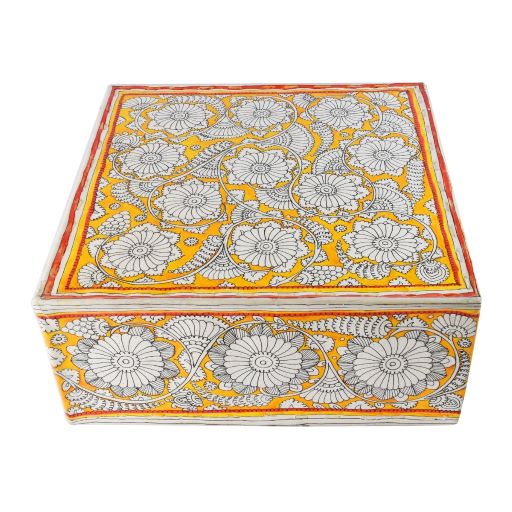 natural and artistic